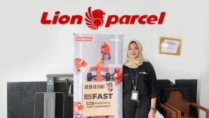 Syarat-Menjadi-Agen-Lion-Parcel-Anak-Muda-di-Palembang-Sukses-Raih-Omzet-Ratusan-Juta-Sambil-Kuliah.jpg