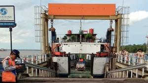 Tarif-Tiket-Penyebaran-di-Pelabuhan-Tanjung-Api-Api-ke-Muntok-Motor-Rp-129700-Mobil-Rp-1012340.jpg