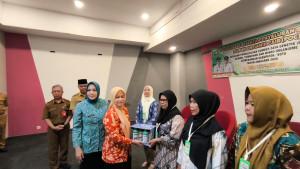 Terakhir-22-Tahun-Lalu-Pemkot-Prabumulih-Berikan-Bantuan-Pupuk-Organik-Cair-ke-60-Kelompok-Tani.jpg