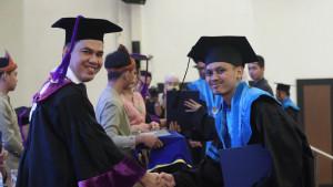 Universitas-Bina-Darma-UBD-sukses-menggelar-Wisuda-Diploma.jpg