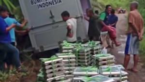 Viral-Mobil-Pengantar-MBG-Kecelakaan-dan-Nyaris-Masuk-Jurang-di-Musi-Rawas-Camat-Ungkap-Kronologi.jpg