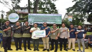 Wujudkan-Ruang-Terbuka-Hijau-Nyaman-Pelindo-Regional-2-Palembang-Salurkan-Bantuan-Renovasi-Taman.jpg