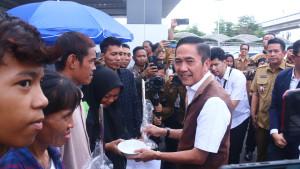 eks-napi-dapat-gerobak.jpg