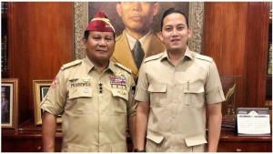 hotman-paris-soroti-sikap-rizky-irmansyah-turun-tangan-soal-pencopotan-kepsek-prabumulih.jpg