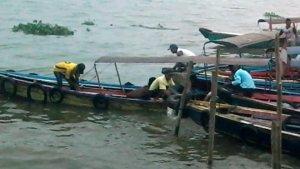 ibu-hamil-di-muratara-melahirkan-di-atas-perahu-ketek.jpg