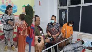 kakak-beradik-warga-Desa-Sungai-Petai-Kecamatan-Talo-Kecil-Seluma-Bengkulu-penderita.jpg