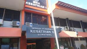 siswa-batal-diterima-di-sekolah-SMA-1-Ksatria-Semarang-karena-tatapannya.jpg
