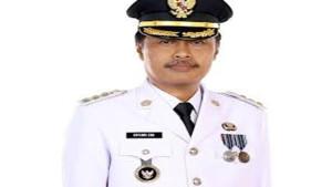 sosok-Wali-Kota-Cirebon-terancam-di-demo.jpg