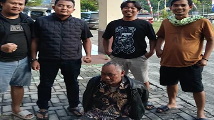 Ashari-pengasuh-Pondok-Pesantren-Ndholo-Kusumo-tersangka-kasus-pencabulan-terha.jpg
