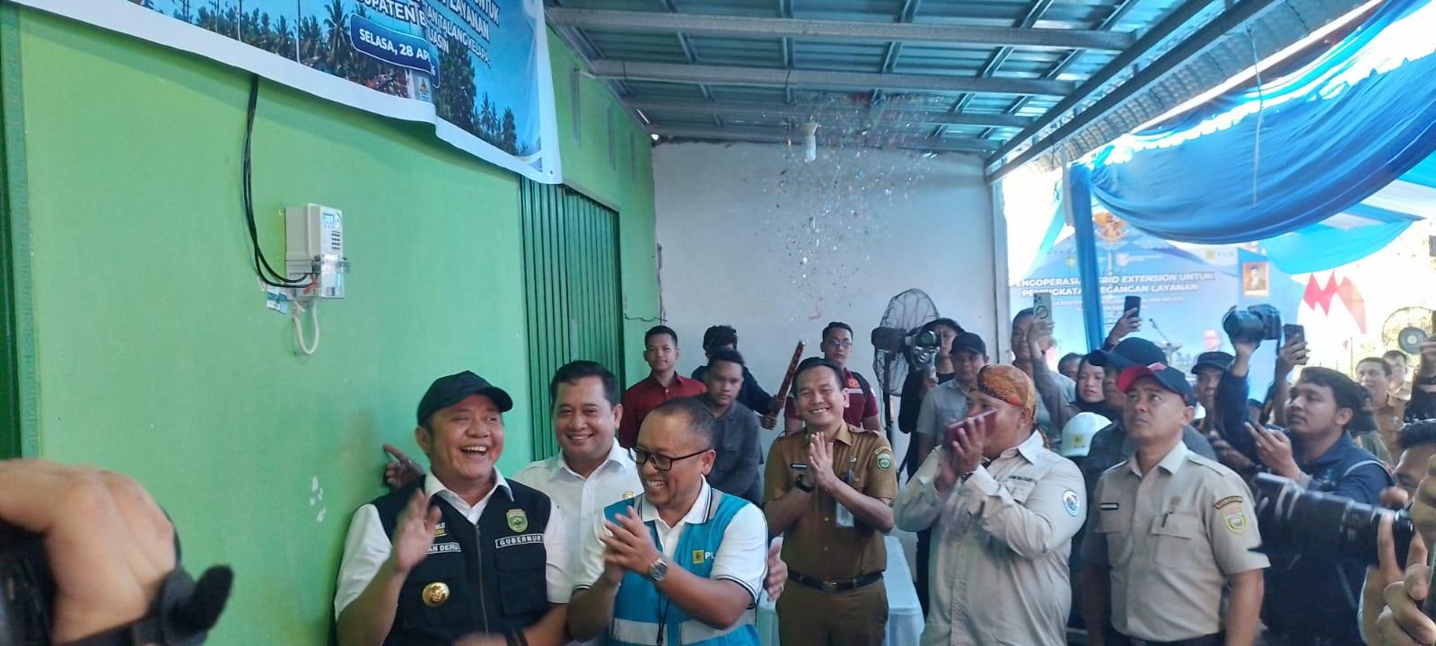 Askolani Dampingi Herman Deru di Kegiatan Pengoperasian Grid Extention Peningkatan Tegangan Layanan