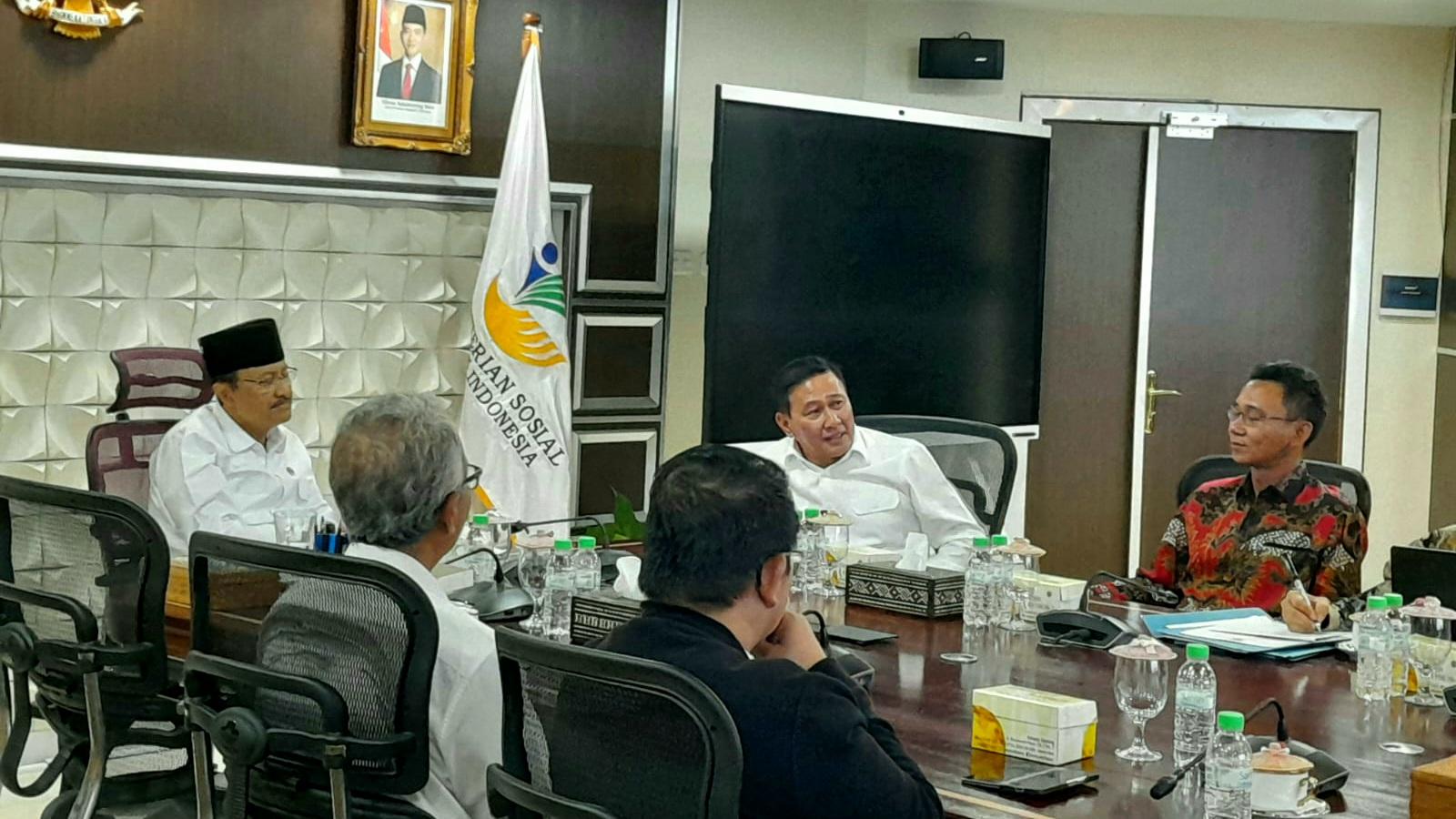 Bentuk-Keseriusan-Wabup-Yudha-Kawal-Usulan-Sekolah-Rakyat-Temui-Mensos-dan-Wamensos-di-Jakarta.jpg