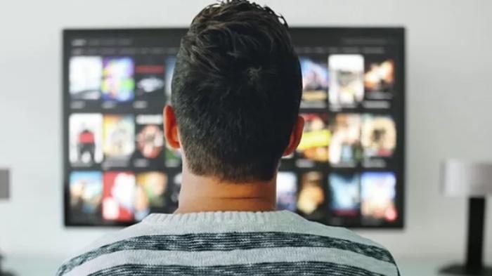 Jadwal Acara TV Jumat 31 Oktober 2025, Film Bioskop Trans TV Renfield, PersijaJakarta vs PSBS Biak