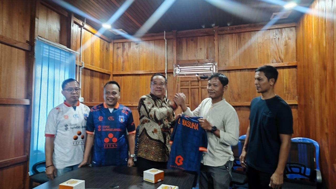 Breaking News : M Nasuha Resmi Ditunjuk Cik Ujang Sebagai Pelatih Sumsel United, Target Promosi - Tribunsumsel.com