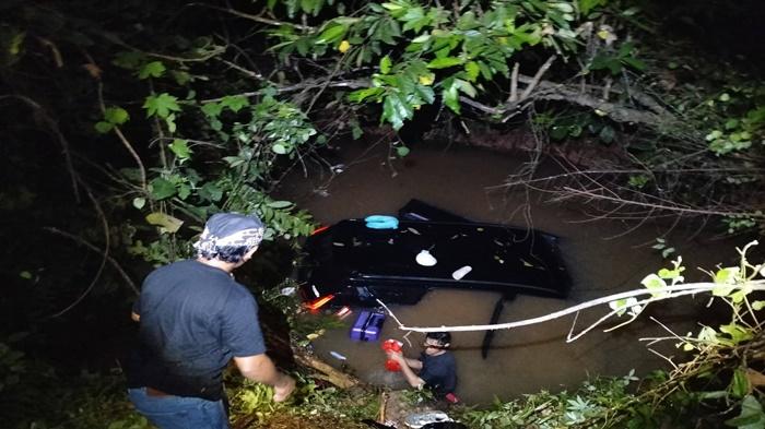 Breaking News : Mobil Xpander Terjun ke Sungai di Jalur Musi Rawas-PALI, Dilaporkan Bawa 7 Penumpang