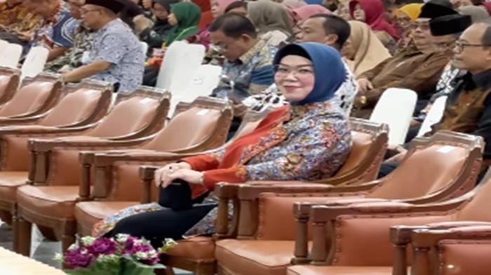 Sekda Sukoharjo Dipulangkan Usai OTT KPK, Sampaikan Pesan untuk Warga saat Bupati Etik Ditahan - Tribunsumsel.com