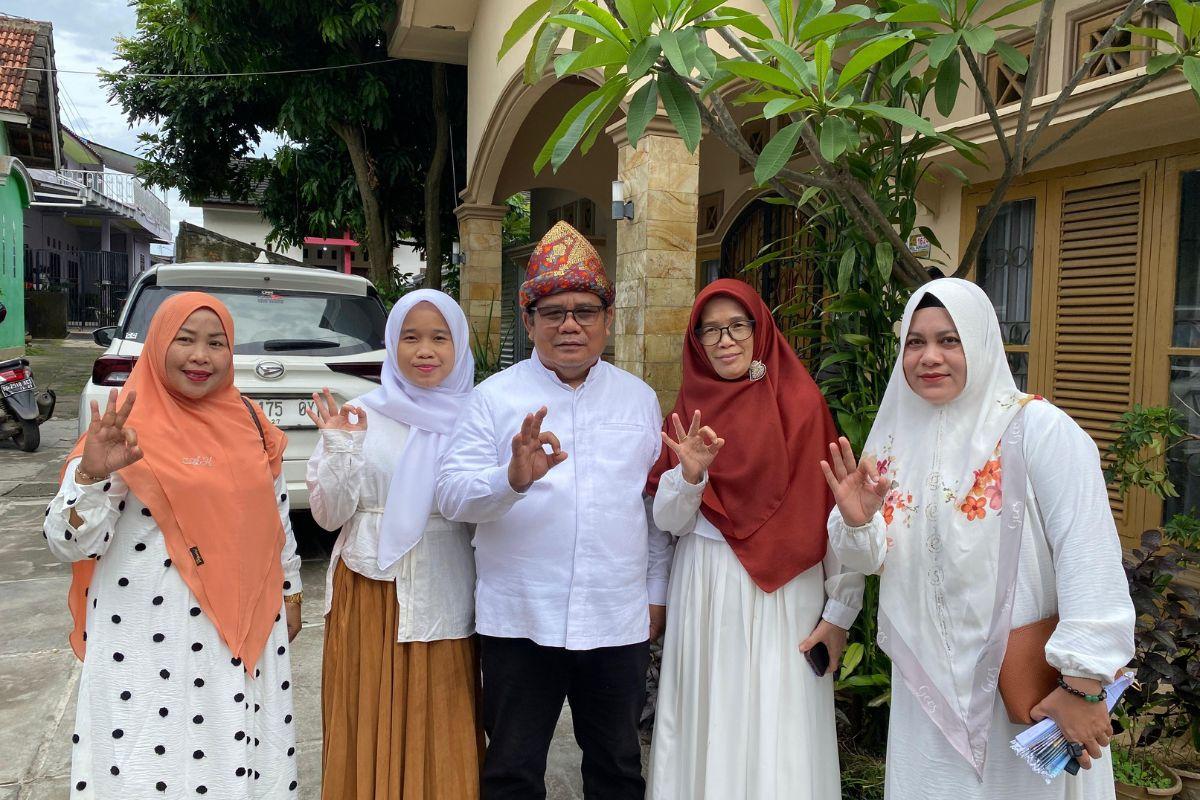 Calon Wakil Walikota Palembang Baharudin Mencoblos di TPS 06 Sukajaya, Komitmen Palembang Lebih Baik