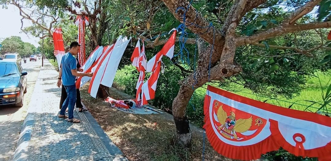 Daftar Harga Bendera Merah Putih dan Umbul-umbul di OKI, Pedagang Ngaku Masih Sepi Pembeli