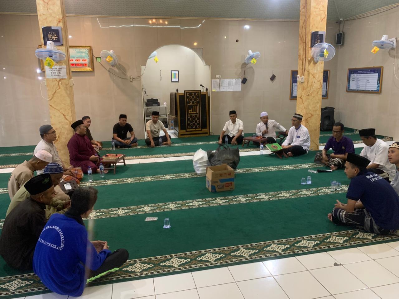 Dari-Balik-Jeruji-Besi-Sebulan-Penuh-Warga-Binaan-Lapas-Sekayu-Raih-Berkah-Khataman-Al-Quran.jpg