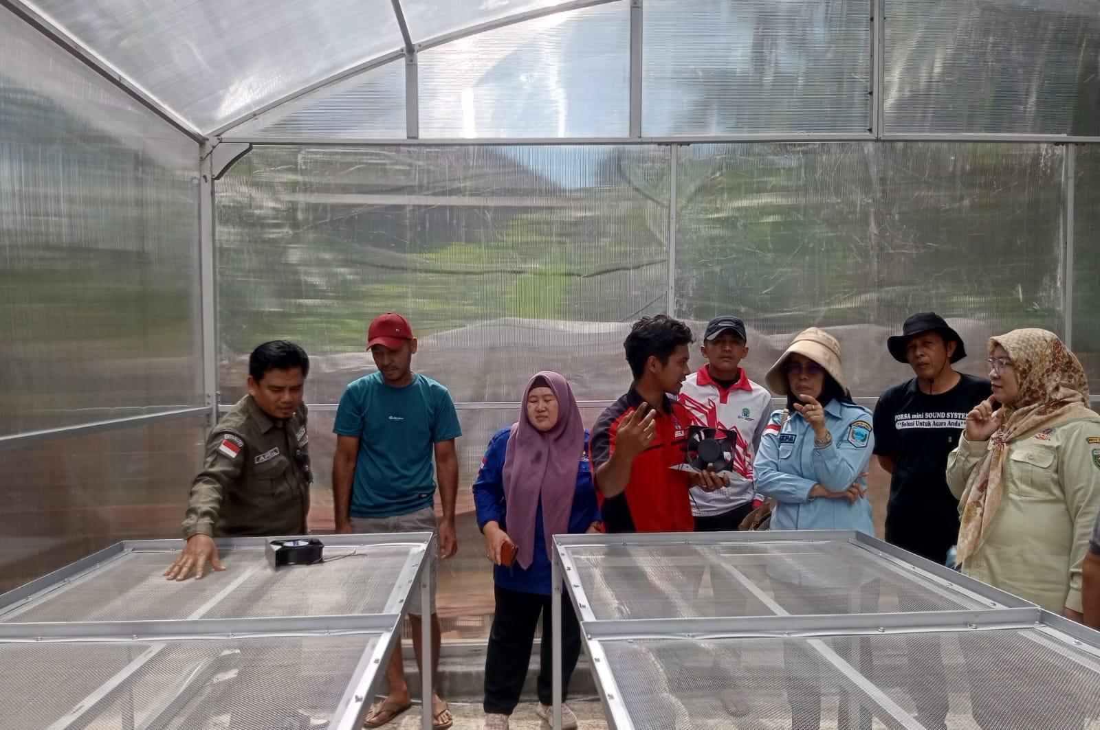 Demi Menjaga Cita Rasa Kopi, Pemkab Lahat Beri Bantuan Solar Dryer ke Kelompok Tani
