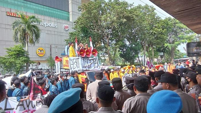 Demo di DPRD Sumsel di Palembang, Mahasiswa Tolak UU Cipta Kerja, Ini Respon Dewan
