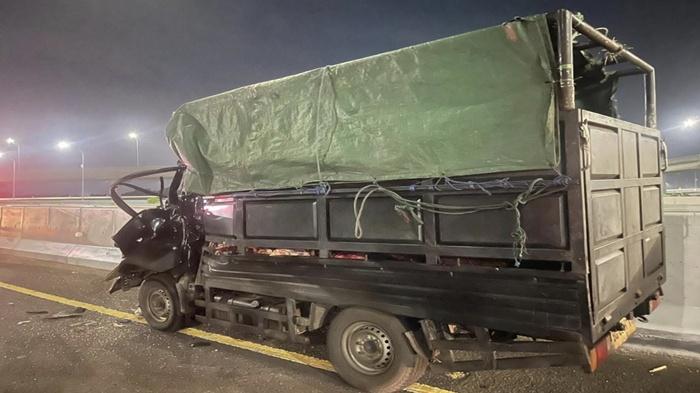 Detik-detik-Kecelakaan-Maut-di-Tol-Palindra-3-Penumpang-Pikap-Tewas-Usai-Tabrak-Truk-dari-Belakang.jpg