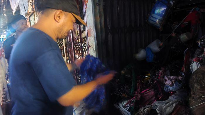 Duka-Andi-Tokonya-di-Pasar-16-Ilir-Palembang-Hangus-Terbakar-Seluruh-Modal-Usah-Raib.jpg