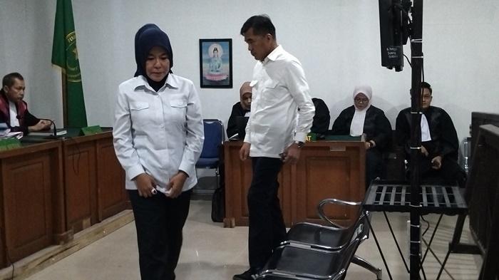 Eks-Wawako-Palembang-Fitrianti-Agustinda-Suami-Dituntut-85-Bui-Kasus-Korupsi-PMI.jpg