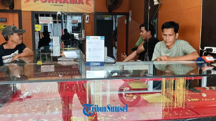 Harga-Emas-Perhiasan-di-Kayuagung-21-Januari-2026-Rp-15-Juta-Persuku-Toko-Emas-Sepi-Pembeli.jpg