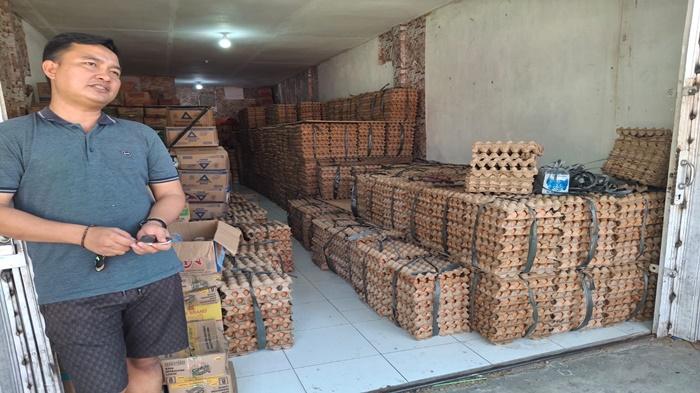 Harga Telur Ayam di Baturaja OKU Turun Jadi Rp22 Ribu/Kg & Stok Melimpah, Ibu Rumah Tangga Semringah - Tribunsumsel.com
