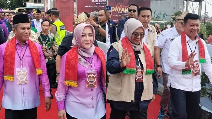 Head-to-Head-Ratna-Suprayitno-vs-Suwarti-Thamrin-di-Pilkada-Mura-2024-Disebut-Perang-Saudara.jpg