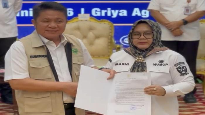 Herman-Deru-Resmi-Tunjuk-Sumarni-Jadi-Plt-Bupati-Muara-Enim-Pasca-Edison-Kena-OTT-KPK.jpg