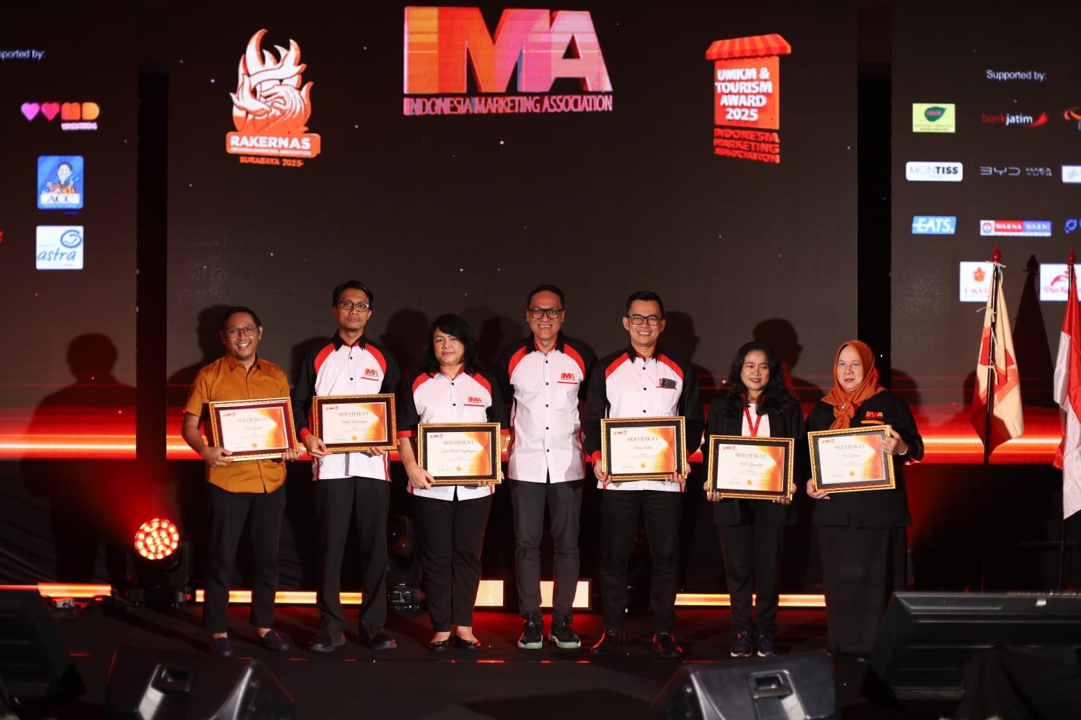 IMA Chapter Palembang Terima Penghargaan Mentor Terbaik di IMA UMKM & Tourism Award 2025