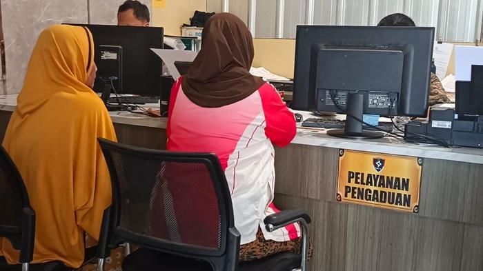 IRT di Palembang Lapor Polisi Dikeroyok Tetangga Sendiri, Berawal Hendak Melerai Keributan - Tribunsumsel.com