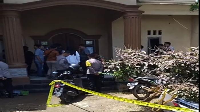 Ibu-dan-Anak-di-Macan-Lindungan-Palembang-Tewas-di-Rumahnya-Diduga-Korban-Perampokan.jpg