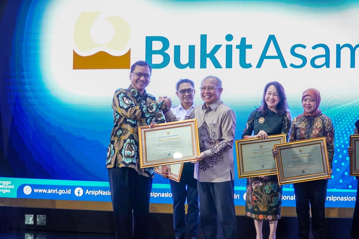 Jaga-Jejak-Sejarah-Bangsa-PTBA-Raih-Penghargaan-ANRI-2025.jpg