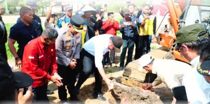 Jalan-Poros-Karang-Agung-Ilir-Banyuasin-Mulai-Dibangun-Sepanjang-11-KM-Dibantu-Pemprov-Sumsel.jpg