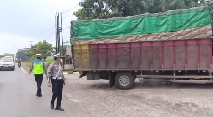 Jika Memaksa Melintas di Banyuasin, Semua Angkutan Berat Akan Dikandangkan, Kecuali Sembako, BBM