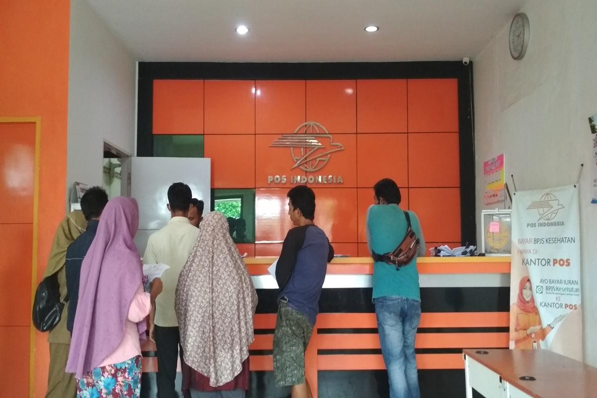 Kantor-Pos-di-Muratara-Tak-Ramai-Pelamar-CPNS-Beli-e-Materai-Online-atau-di-Indomaret-Alfamart.jpg