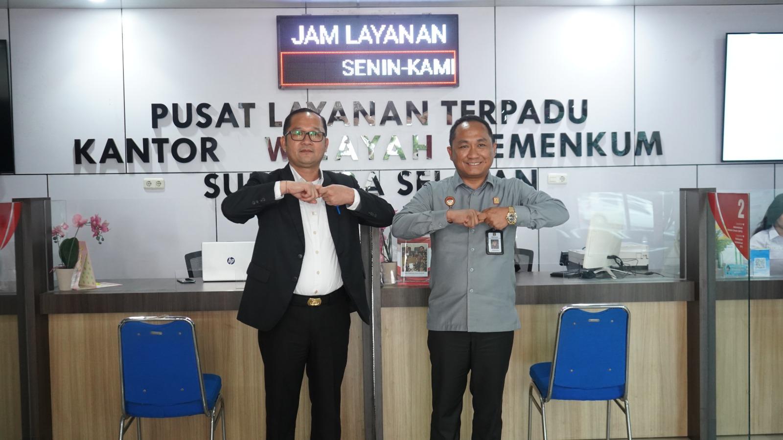 Bahas Pembentukan Posbakum, Kanwil Kemenkum Sumsel Terima Audiensi Karo Hukum dan HAM Pemprov Sumsel