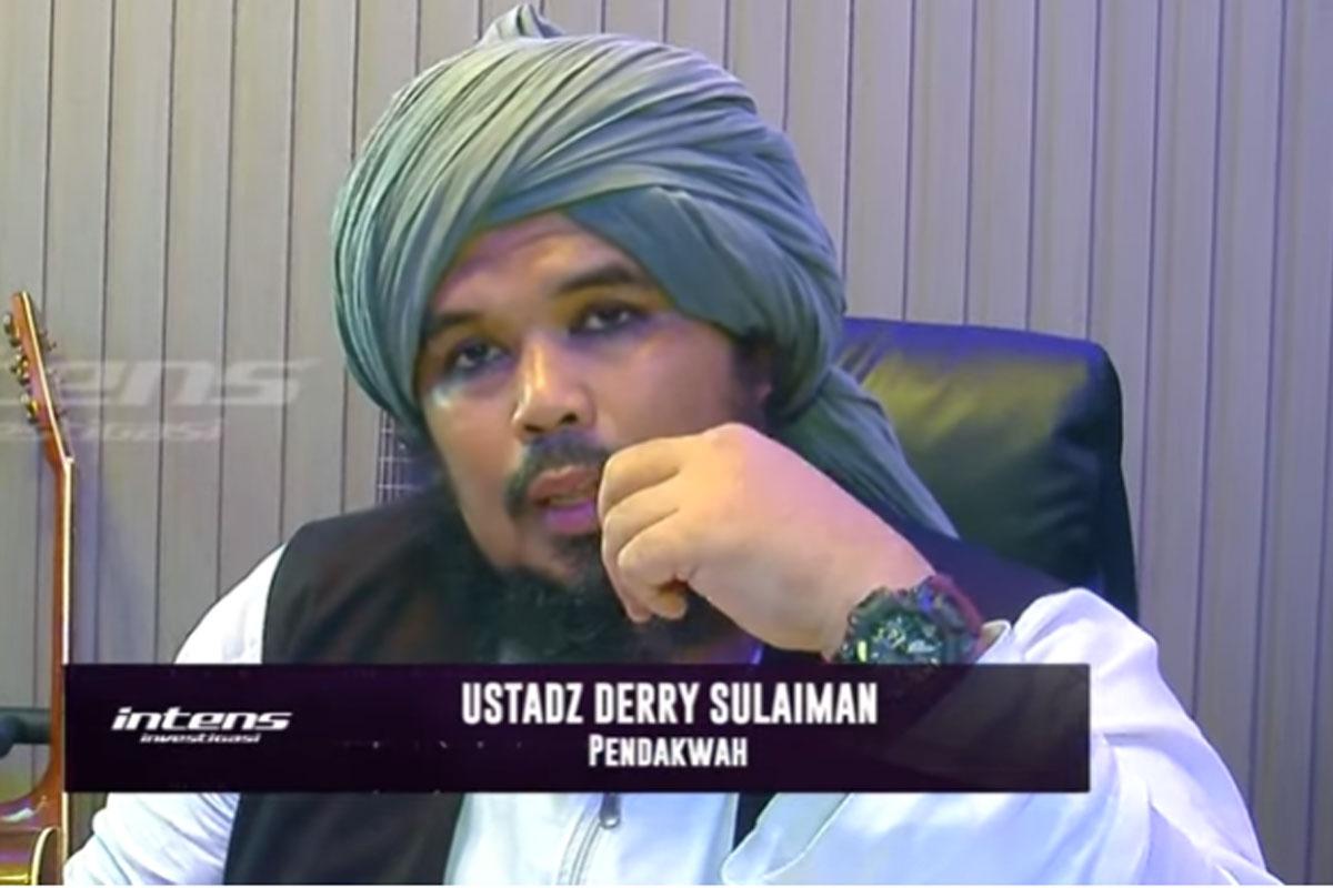 Kata-Ustadz-Derry-Sulaiman-Soal-Seserahan-Ayu-Ting-Ting-Diminta-Dikembalikan-Lettu-Fardhana.jpg