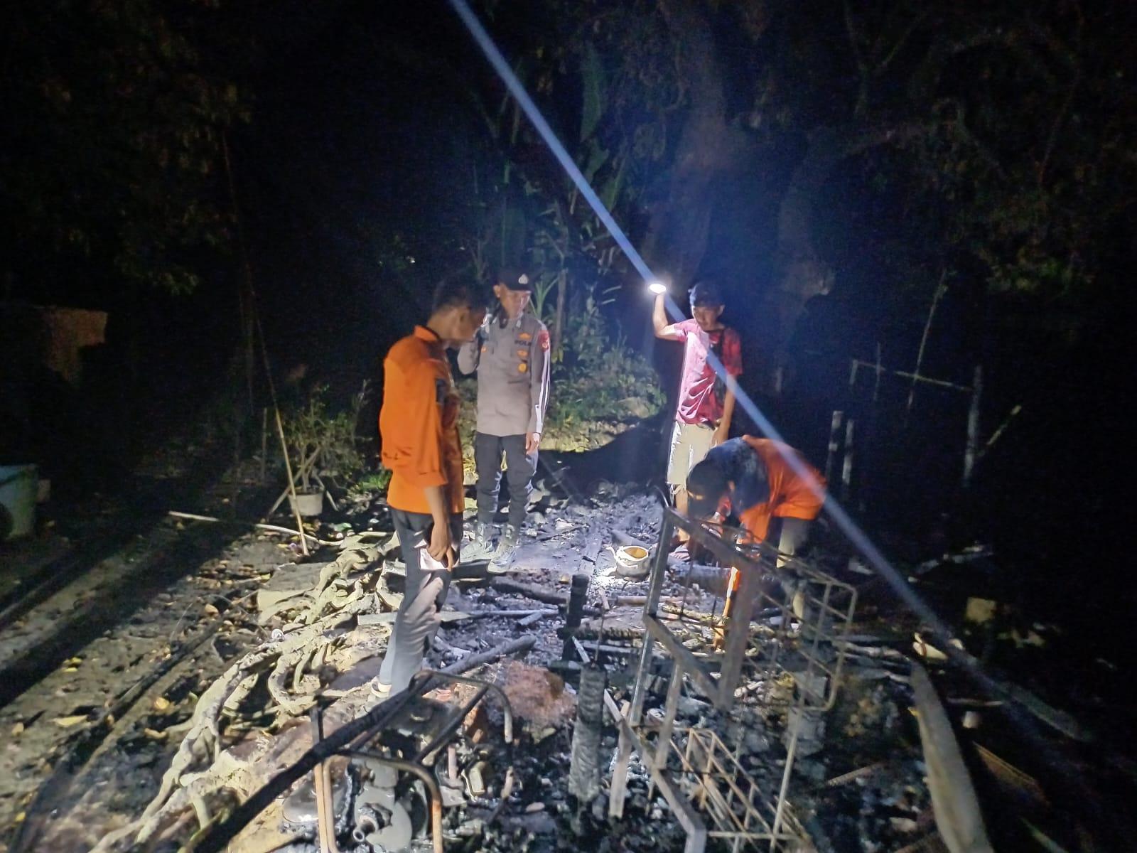 Ditinggal Pergi ke Warung, Rumah Amancik Hangus Terbakar Diduga Korsleting Listrik
