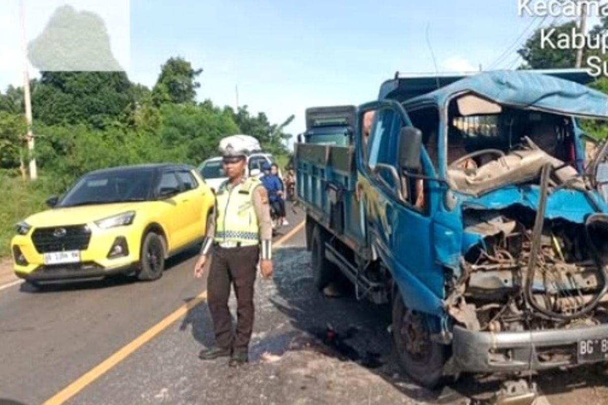 Kecelakaan di Betung Banyuasin, Truk Ringsek Tabrak Kendaraan di Depannya, Jalintim Macet