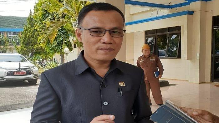 Ketua-DPRD-Lahat-Kritisi-Pemkab-Lahat-yang-Bakal-Gelar-Job-Fit-Bagi-18-Kepala-OPD-Jelang-Pencoblosan.jpg
