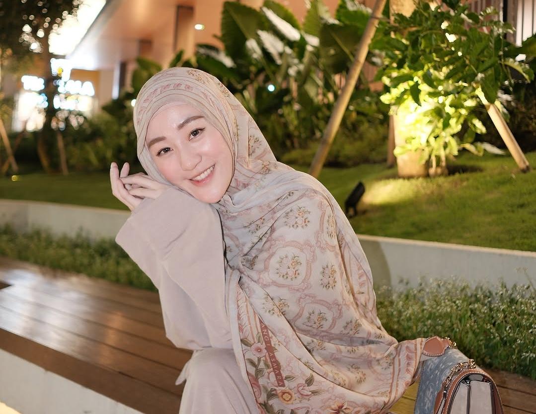 Sosok Peneror Larissa Chou Terungkap: Pria Kaya Raya Jabar Dekat Pejabat yang Mengaku Eks Tunangan - Tribunsumsel.com