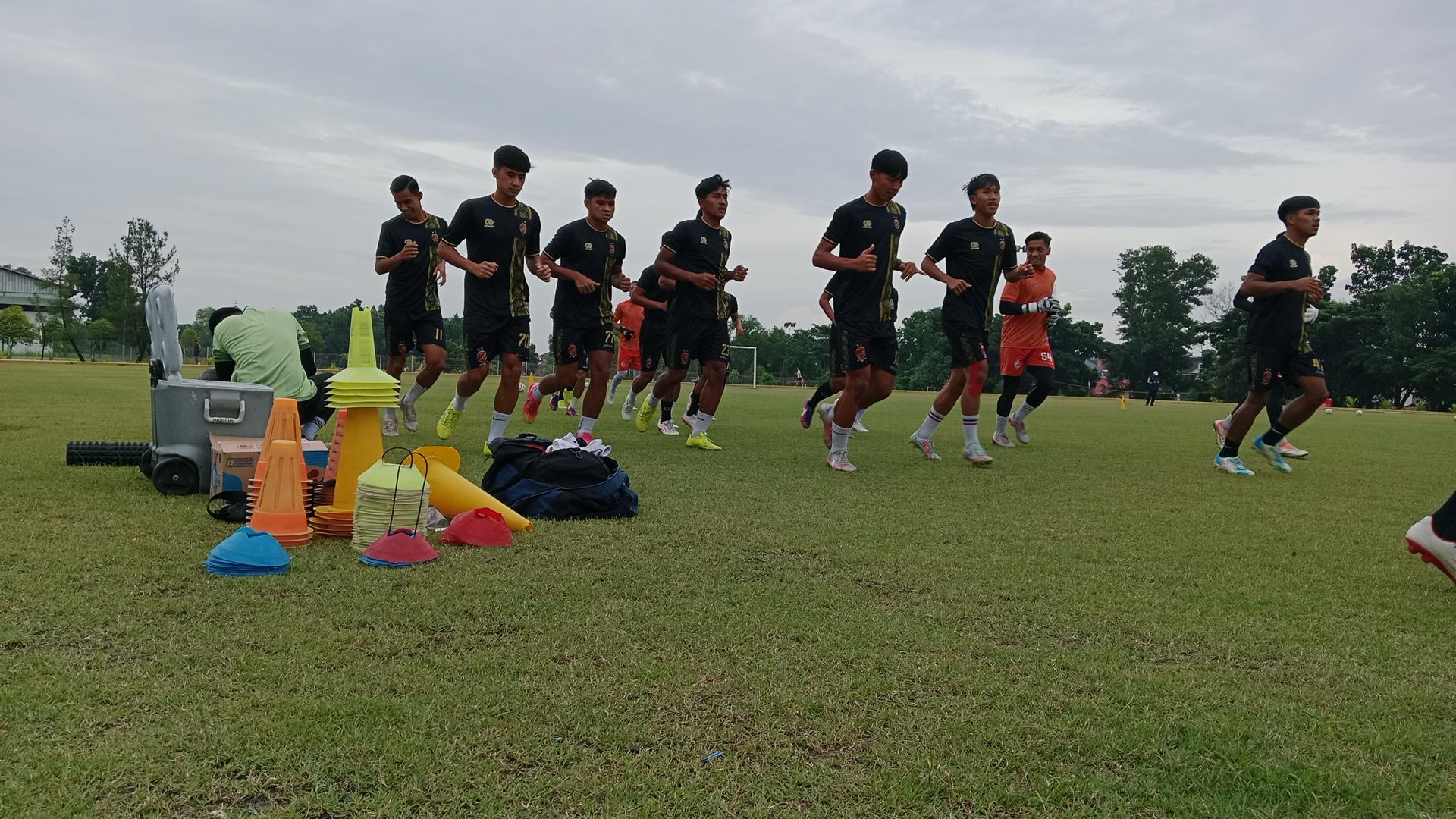 Latihan-Jelang-Lawang-PSPS-Pekanbaru-Tiga-Pemain-Sriwijaya-FC-Absen-Berlatih-Chencho-Sakit.jpg