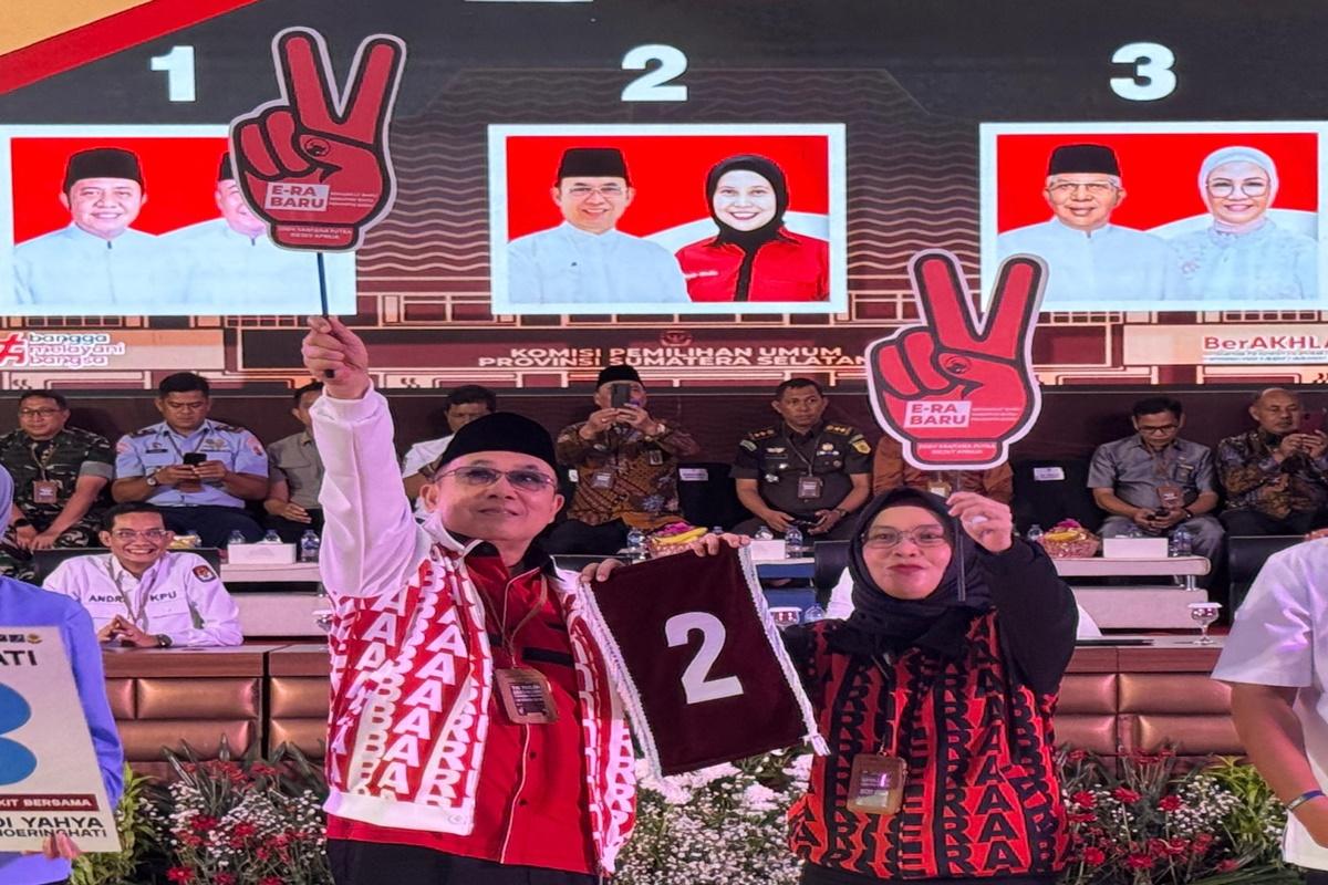 Maju-Pilgub-Sumsel-2024-Eddy-Santana-Riezky-Aprilia-akan-Maksimalkan-Metode-Serangan-Udara.jpg