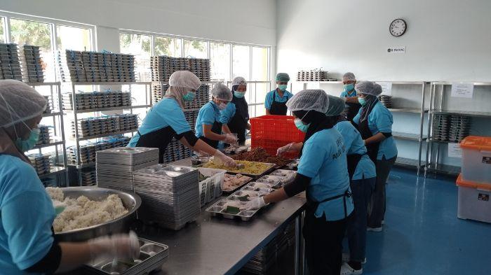 Melihat-Dapur-Luas-dan-Bersih-di-SPPG-Polda-Sumsel-di-Pakri-Palembang-Olah-Ribuan-Makanan.jpg