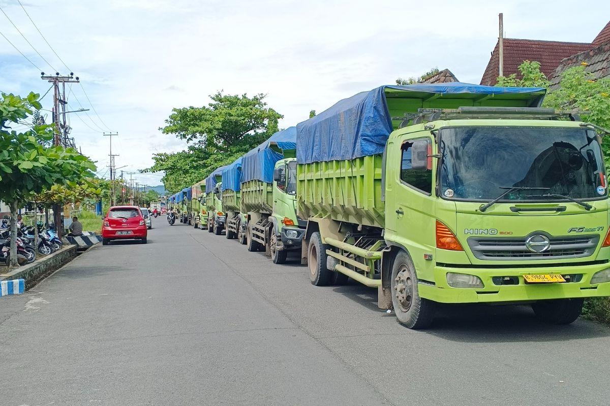 Melintas-Lewat-Subuh-di-Kota-Lubuklinggau-19-Truk-Batubara-Ditilang-Polisi.jpg
