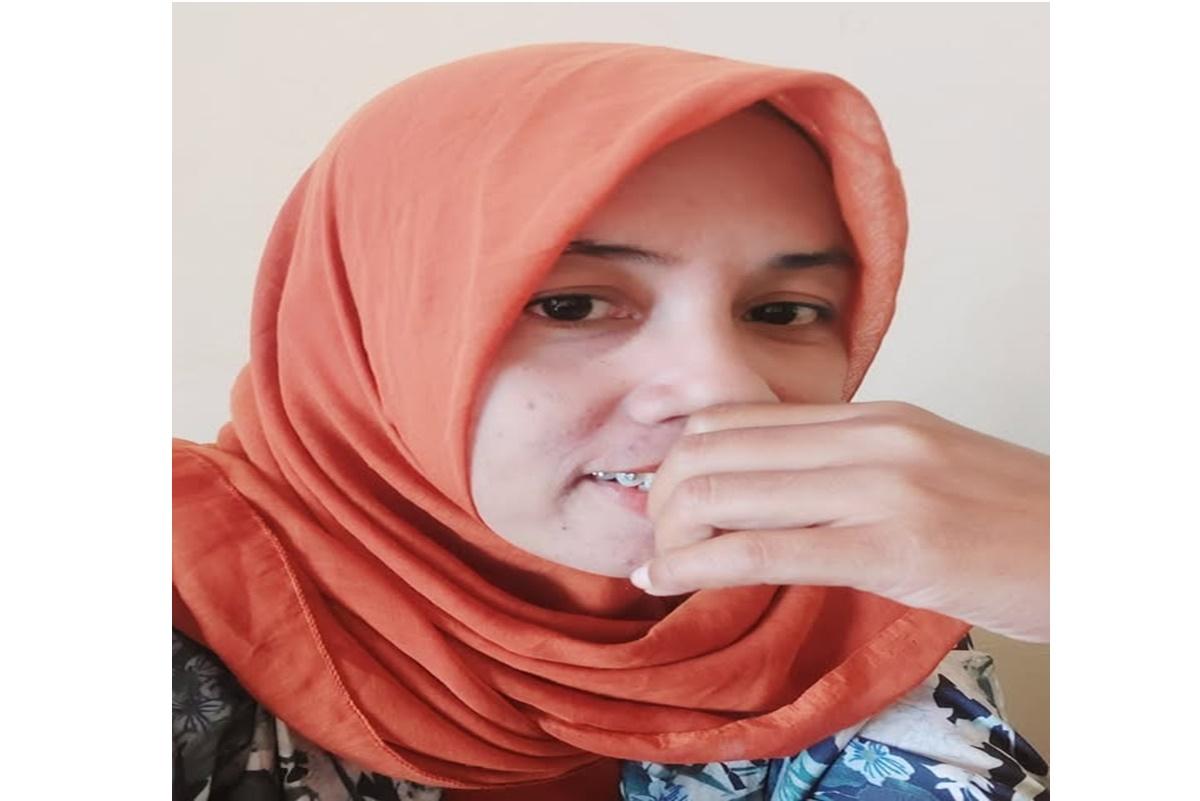 Porno tomosha: Chet elliklar rus qizini kotarib sikishdi.