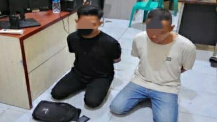 Mobil-Dirazia-2-Pria-di-Ogan-Ilir-Kedapatan-Bawa-2-Pistol-7-Bilah-Pisau-Hingga-Pil-Ekstasi.jpg